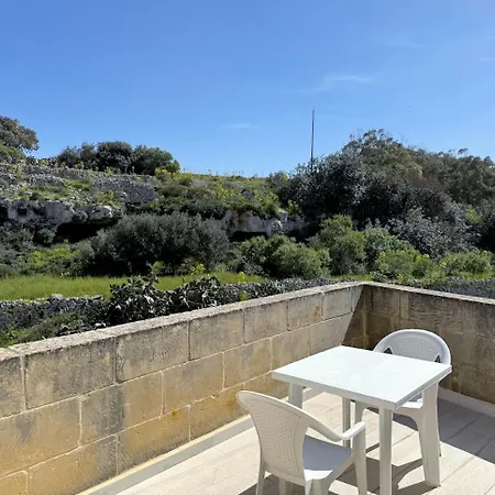 The Nest Siekel Townhouse Apartman *